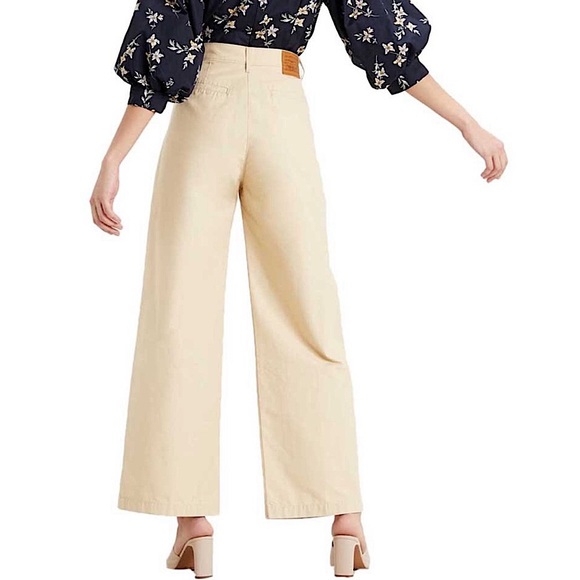 Levi’s Premium High Loose Pleated Twill Pant in Semolina Natural 28” x 32” - Picture 1 of 13